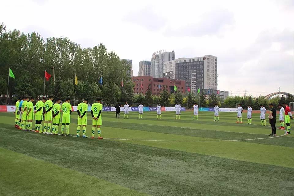  射击附加赛上演强强对话，海滨霹雳队读秒扳平闽南天虎队，团队配合流畅；中场绞杀压制对手