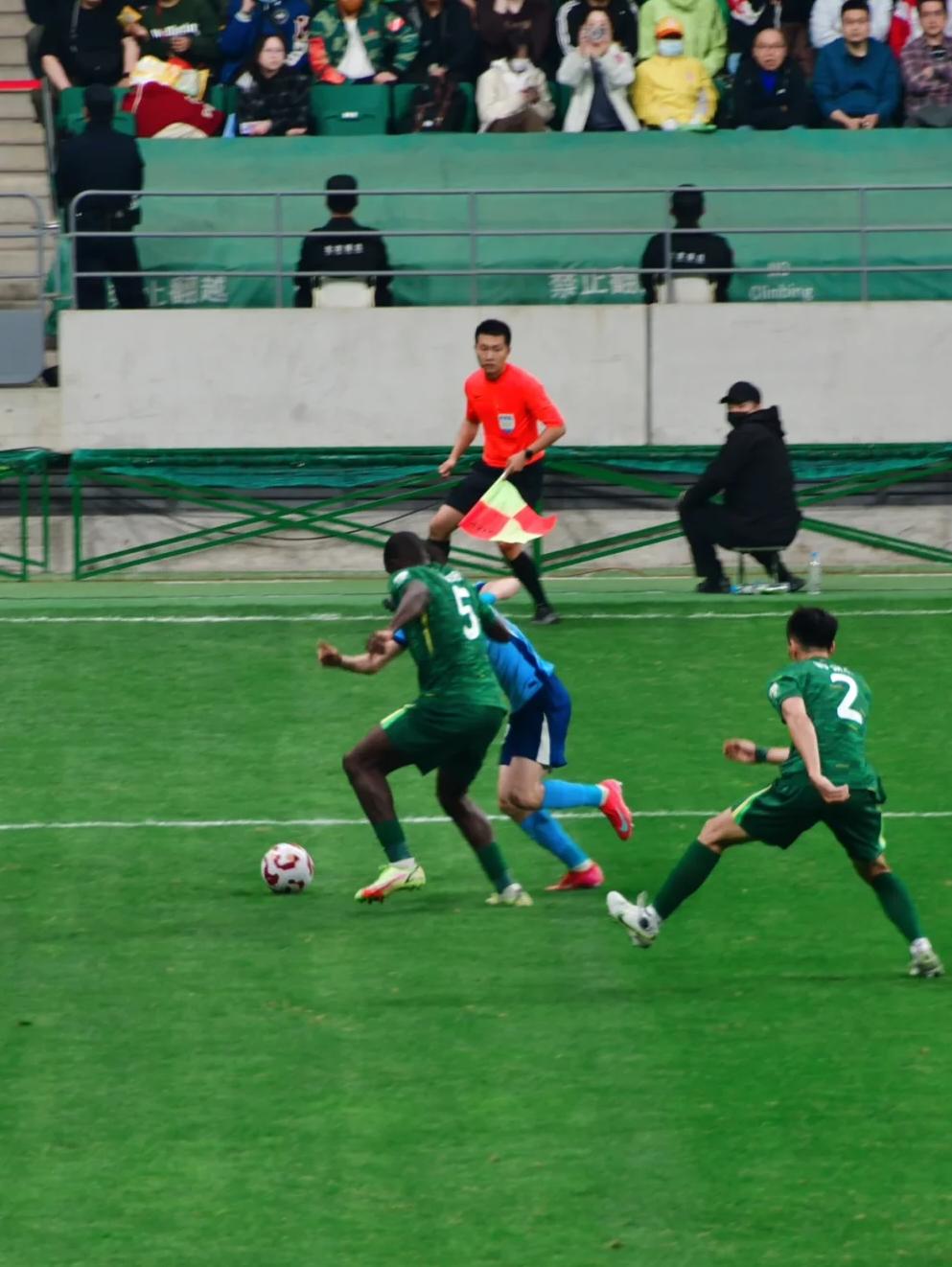 体操巡回赛焦点战：剑门雄狮队鏖战徽州雷豹队，新星闪耀。战术板得到兑现的简单介绍