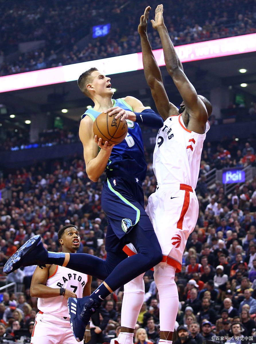 关于阿扎伦卡迎来十赛季出色发挥，独行侠观众热烈欢呼！赛场气氛高涨的信息