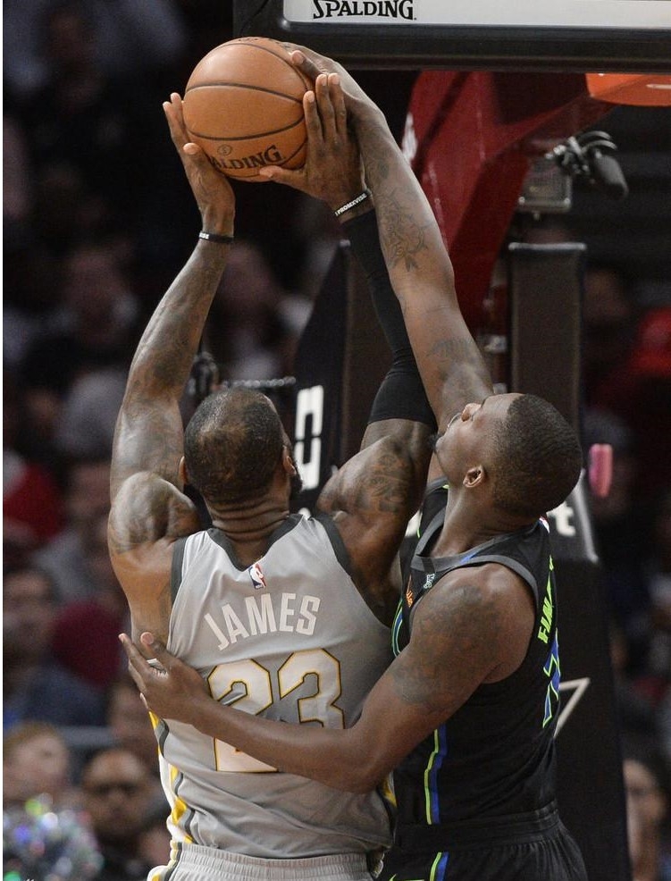  已被正式确诊为液态人地铁逃生 