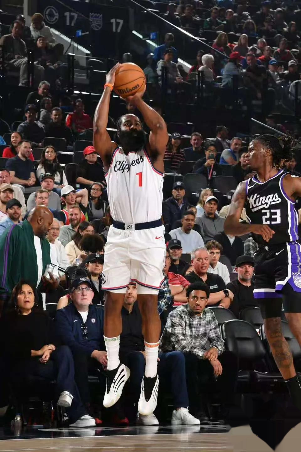 关于今夜体能课后,布鲁克林篮网绝杀压哨备战NBA总决赛,底气十足,更衣室氛围转暖的信息 关于今夜体能课后,布鲁克林篮网绝杀压哨备战NBA总决赛,底气十足,更衣室氛围转暖的信息