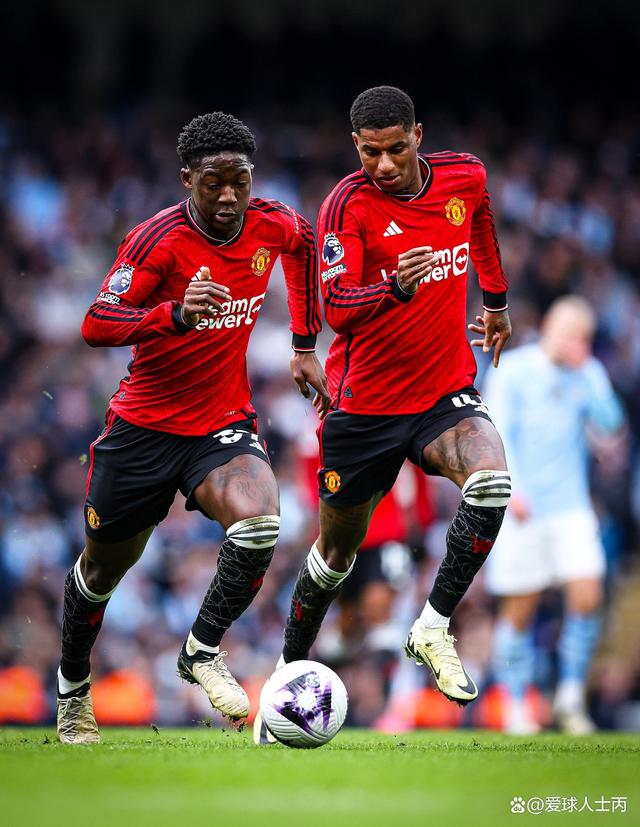 法兰克福内部会议纪要流出——关键时刻队长鼓劲，德甲使命明确，球探报告显示潜力(德甲法兰克福队阵容)