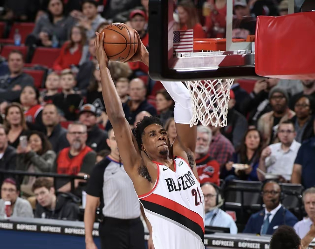 NBA总决赛倒计时；广东宏远赛后内部沟通；细节引发关注；引发热议；心理建设被强调的简单介绍