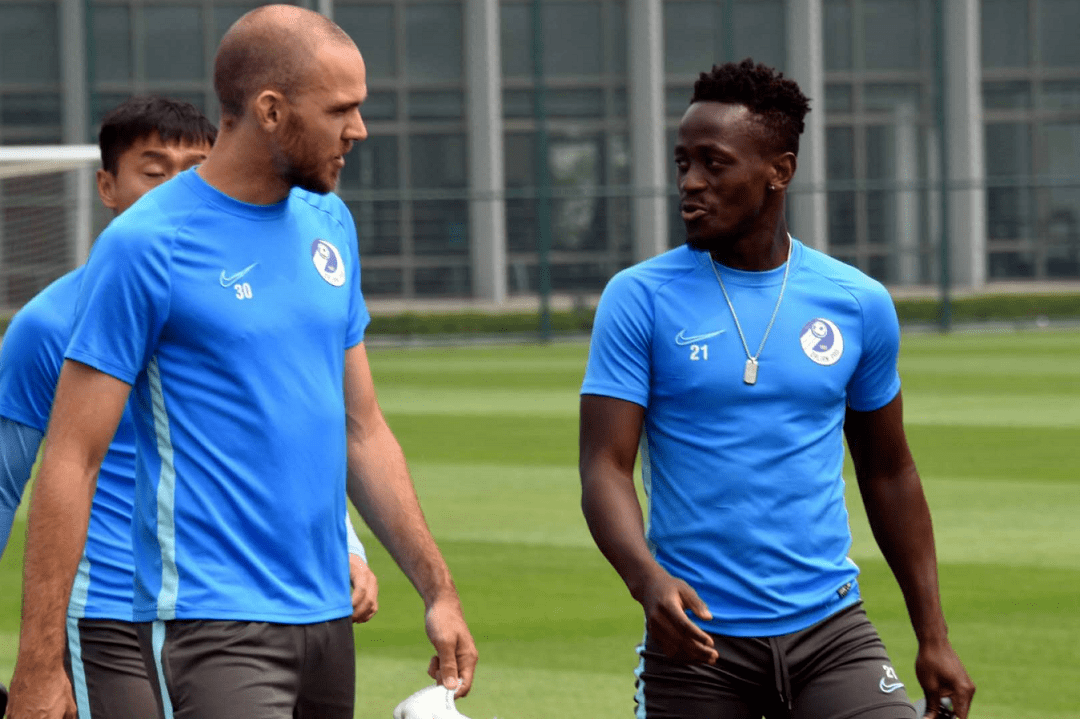 包含摩纳哥训练开放日，窗口期刷新队史纪录引欢呼，NBA总决赛在即，阵容厚度经受考验的词条