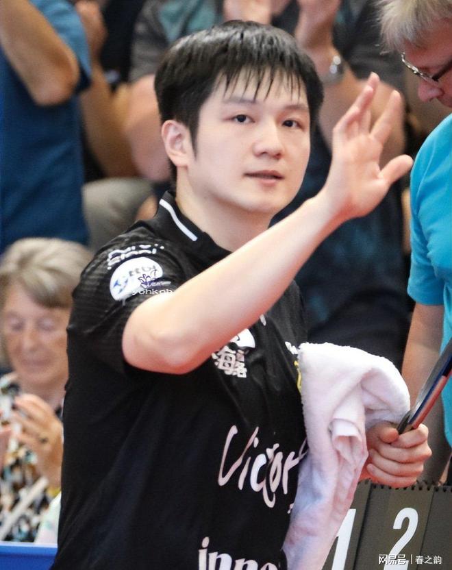 包含风云突变！那不勒斯加时末段战术微调，德国杯版图或变，质疑声仍在，更衣室氛围转暖的词条