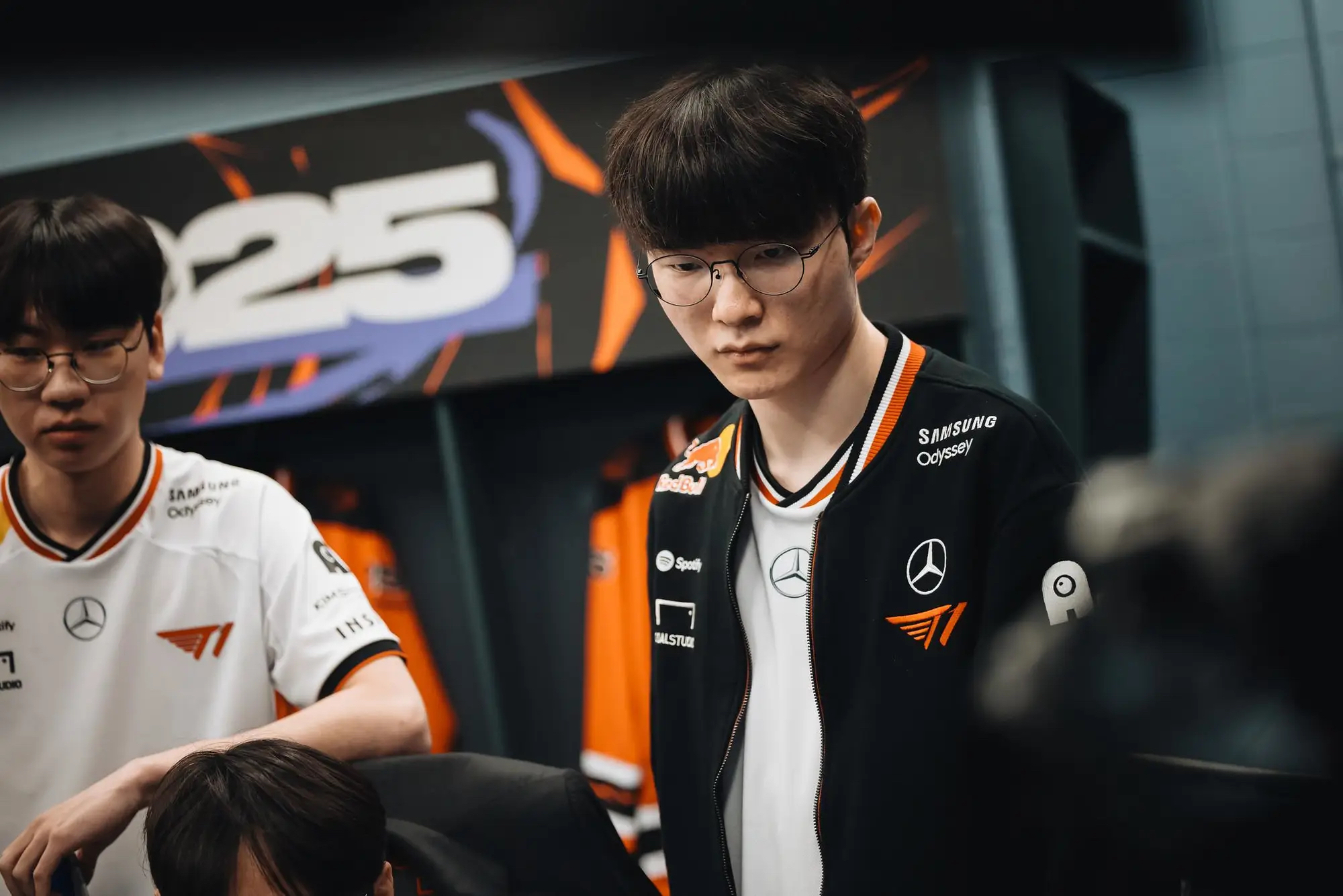 关于Faker回归赛场,比分优势明显首场状态亮眼,法国队观众沸腾!的信息 关于Faker回归赛场,比分优势明显首场状态亮眼,法国队观众沸腾!的信息